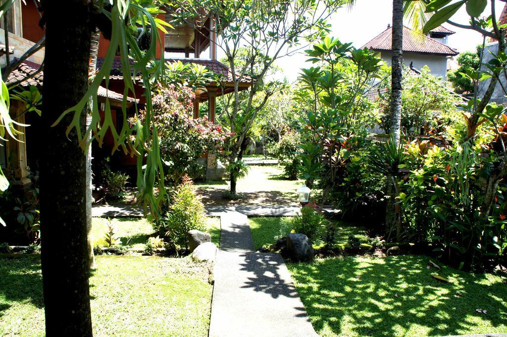 Dewi Ayu Accomodation Ubud  Exterior photo